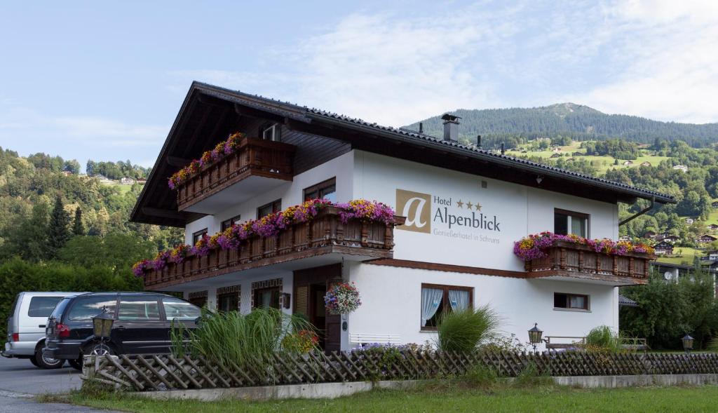 شرنز Hotel Alpenblick المظهر الخارجي الصورة